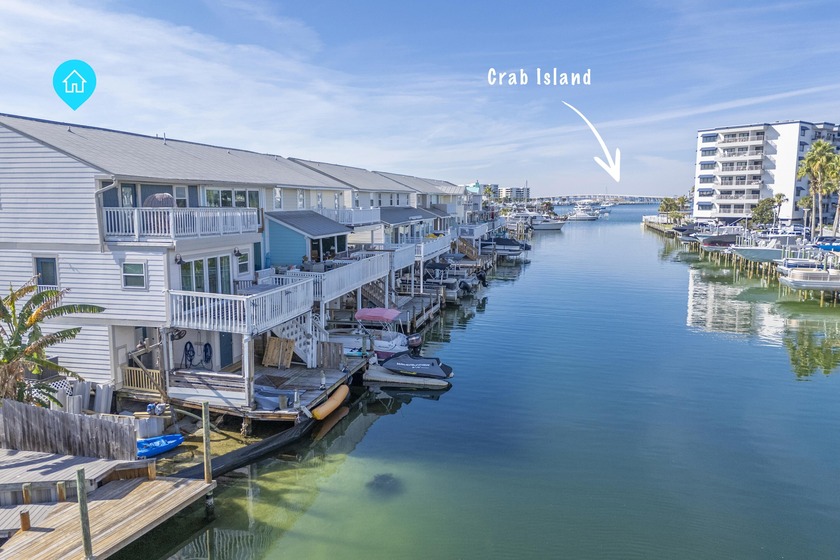 Renovated, end unit, waterfront townhome with a boat dock and a - Beach Townhome/Townhouse for sale in Destin, Florida on Beachhouse.com
