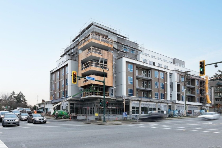 Welcome to The Royale--an exclusive collection of 55 condominium - Beach Condo for sale in View Royal,  on Beachhouse.com