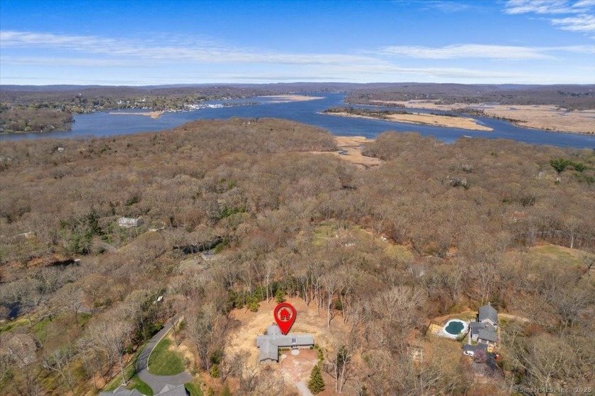 Welcome to 11 Crest Road in beautiful Old Saybrook, Connecticut! - Beach Home for sale in Old Saybrook, Connecticut on Beachhouse.com