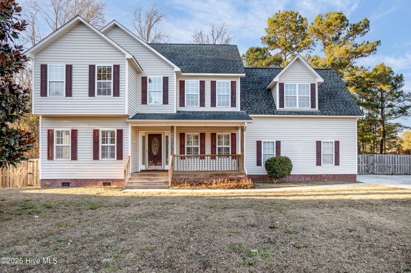 Welcome to 116 Creeks Edge Dr, where the potential is as big as - Beach Home for sale in Sneads Ferry, North Carolina on Beachhouse.com