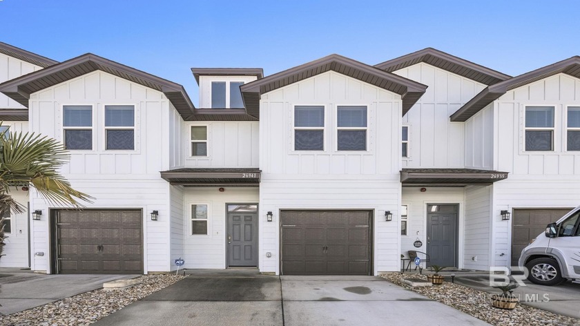 Beautiful 3 bed 2.5 bath GOLD FORTIFIED Townhome located in - Beach Home for sale in Orange Beach, Alabama on Beachhouse.com