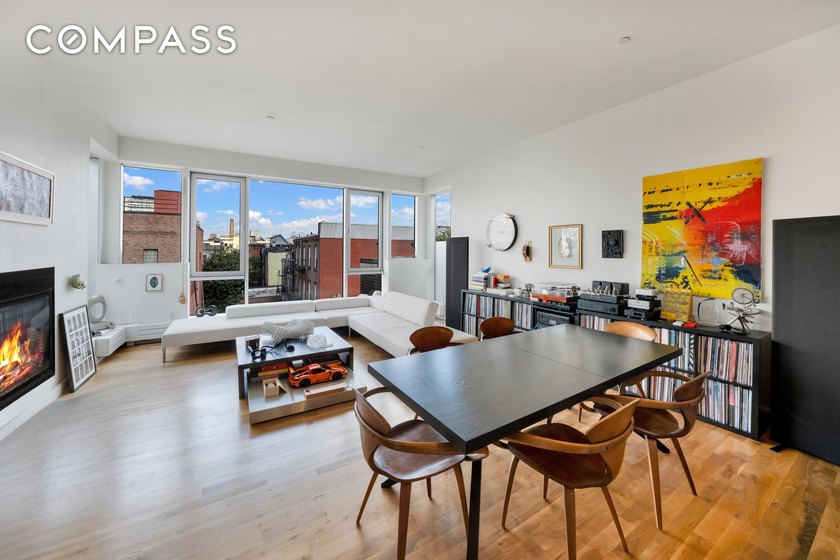 PH4B is an open and airy two bedroom, two bathroom sanctuary - Beach Condo for sale in Brooklyn, New York on Beachhouse.com