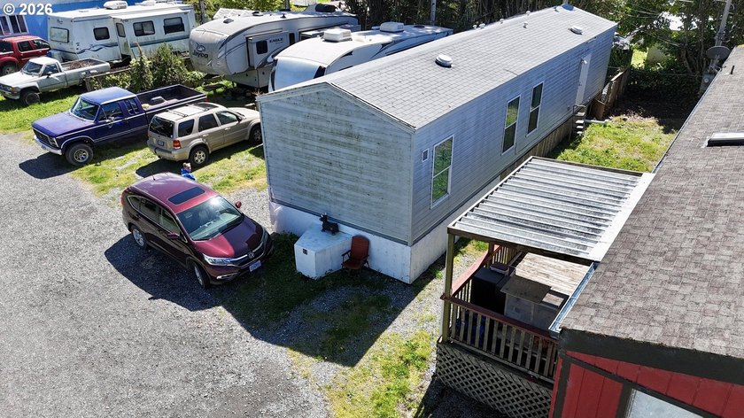 Bright and well-maintained newer 2-bedroom, 1-bath manufactured - Beach Home for sale in Gold Beach, Oregon on Beachhouse.com
