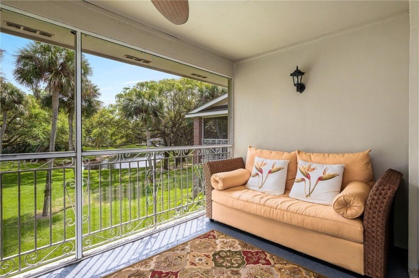 Spacious and bright condo with one car garage in serene Park - Beach Condo for sale in Vero Beach, Florida on Beachhouse.com