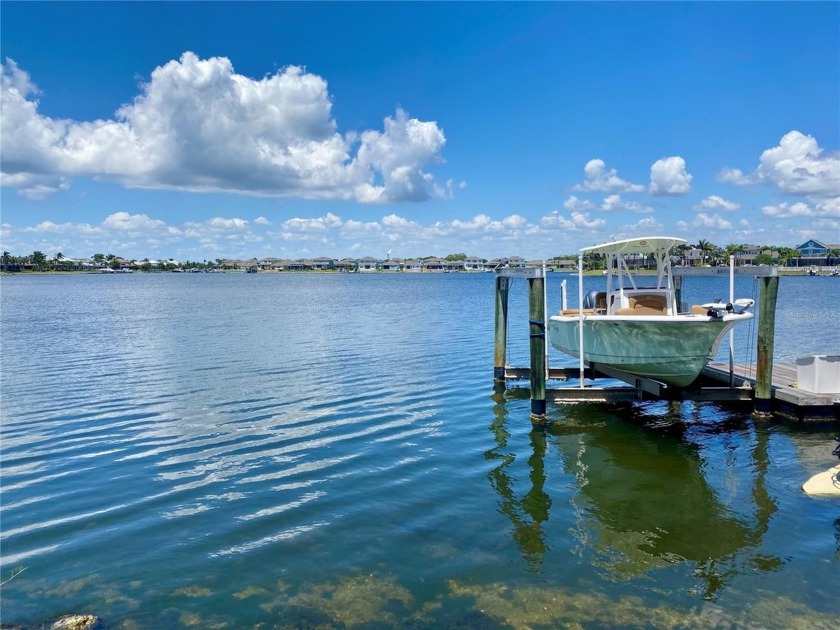 BEAUTIFULLY UPDATED David Weekley pool home with INCREDIBLE - Beach Home for sale in Apollo Beach, Florida on Beachhouse.com