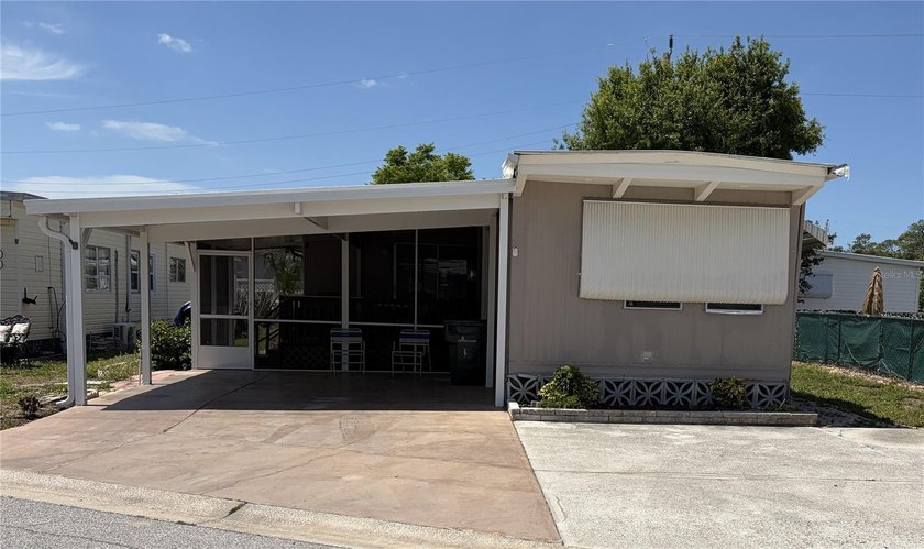 This property offers two bedrooms and 1.5 bathrooms within 915 - Beach Home for sale in Sarasota, Florida on Beachhouse.com