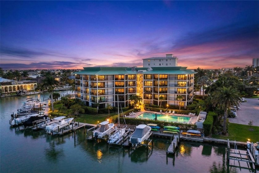 Waterfront Living with Direct Gulf Access -- No Bridges!
 - Beach Condo for sale in Marco Island, Florida on Beachhouse.com