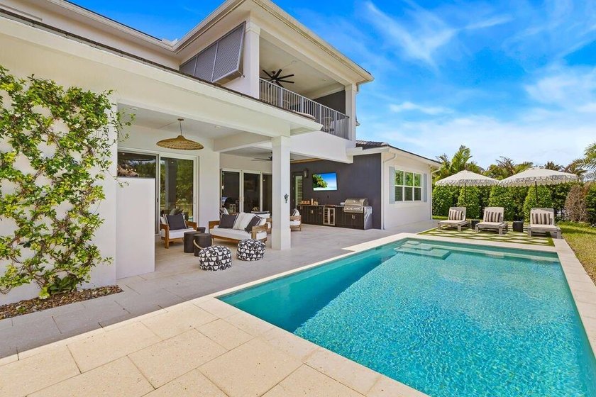 Exclusive Langford Landing luxury with private 40FT boat slip - Beach Home for sale in Jensen Beach, Florida on Beachhouse.com