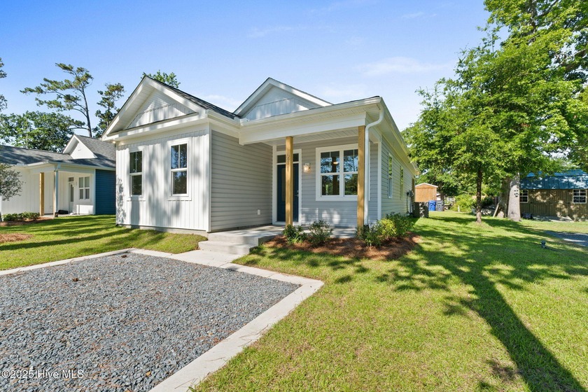 NEW CONSTRUCTION UNDER 500K WITH DIRECT BEACH ACCESS! Welcome - Beach Home for sale in Oak Island, North Carolina on Beachhouse.com