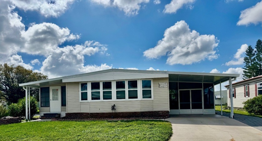 **Completely Remodeled Gem on a Spacious Corner Lot!**    This - Beach Home for sale in Ellenton, Florida on Beachhouse.com