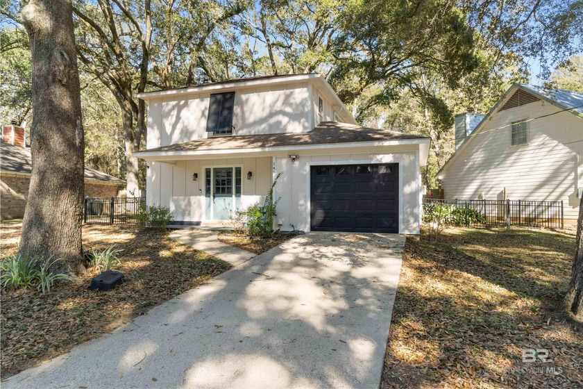 This in an auction listing, please contact agent for details - Beach Home for sale in Daphne, Alabama on Beachhouse.com