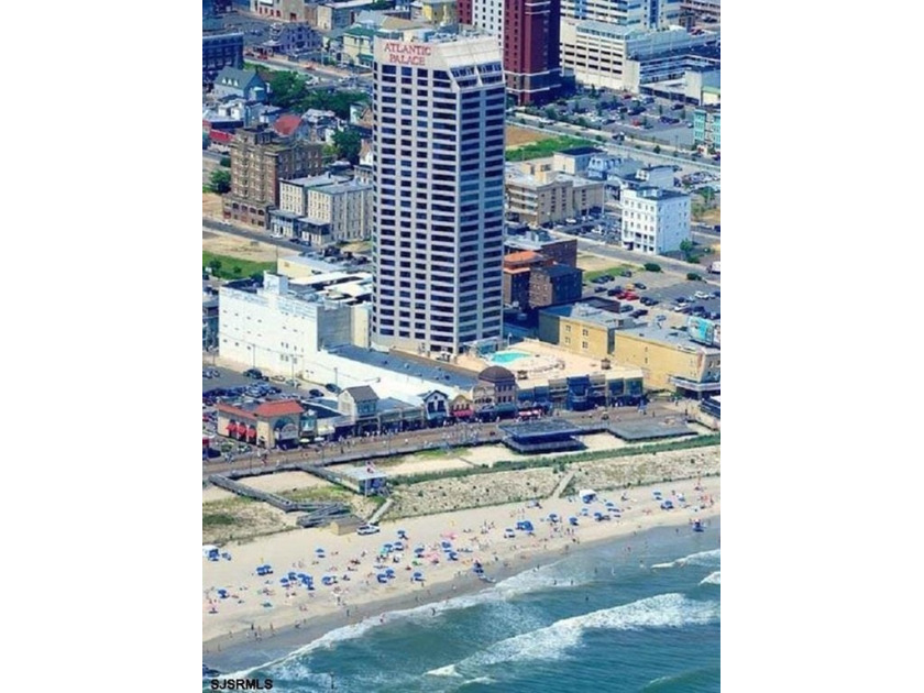 BEST VIEWS IN THE CITY!! Adorable, spacious studio at the - Beach Condo for sale in Atlantic City, New Jersey on Beachhouse.com