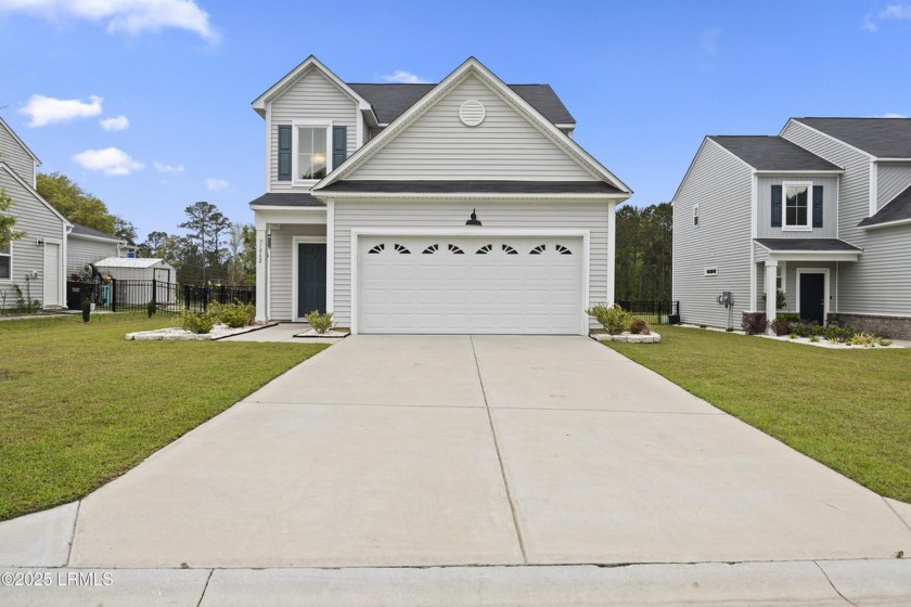 Welcome to this beautifully maintained home offering an open - Beach Home for sale in Bluffton, South Carolina on Beachhouse.com