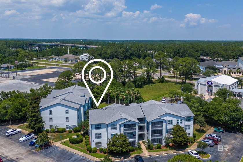 Top-Floor End Unit! Updated 2BR/2BA Condo with Pool Views in - Beach Condo for sale in Gulf Shores, Alabama on Beachhouse.com