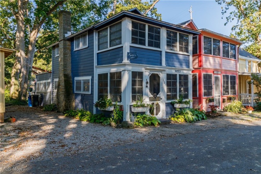 Located on Lakesides 'Rainbow Row*, Blueberry Patch is the - Beach Home for sale in Lakeside Marblehead, Ohio on Beachhouse.com