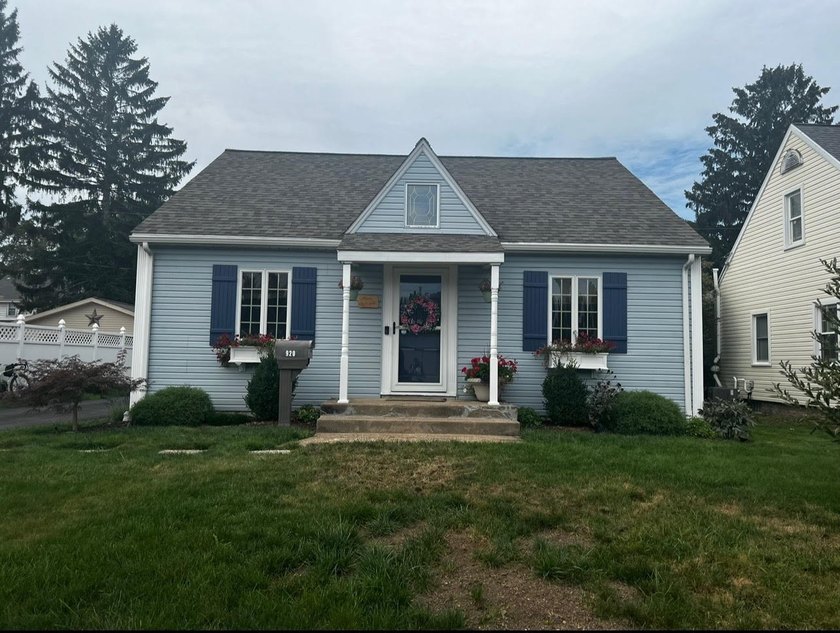 Welcome to this charming 3-bedroom, 2 full bathroom home in a - Beach Home for sale in Erie, Pennsylvania on Beachhouse.com