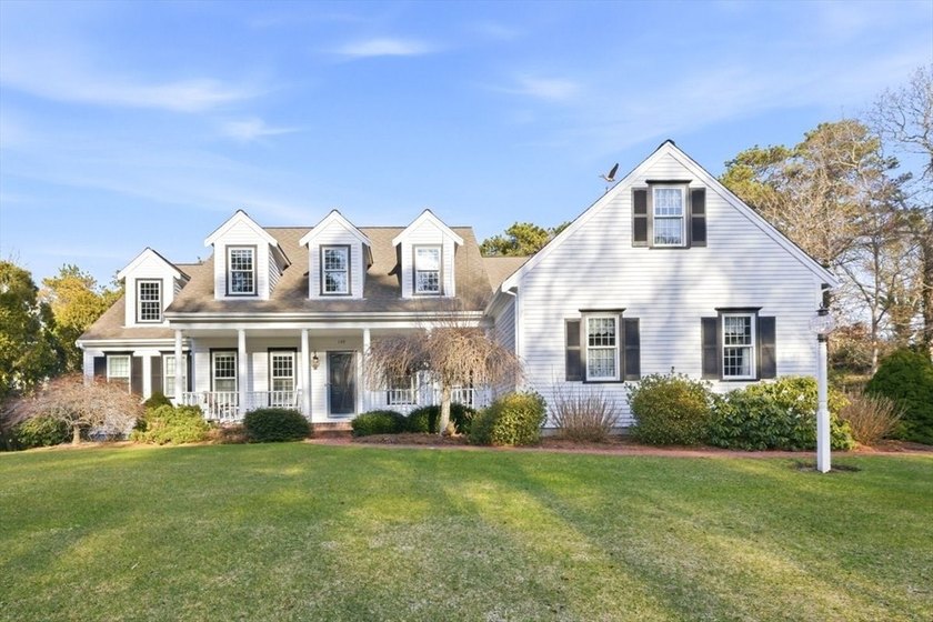 Beautifully maintained and filled with abundant natural light - Beach Home for sale in Dennis, Massachusetts on Beachhouse.com