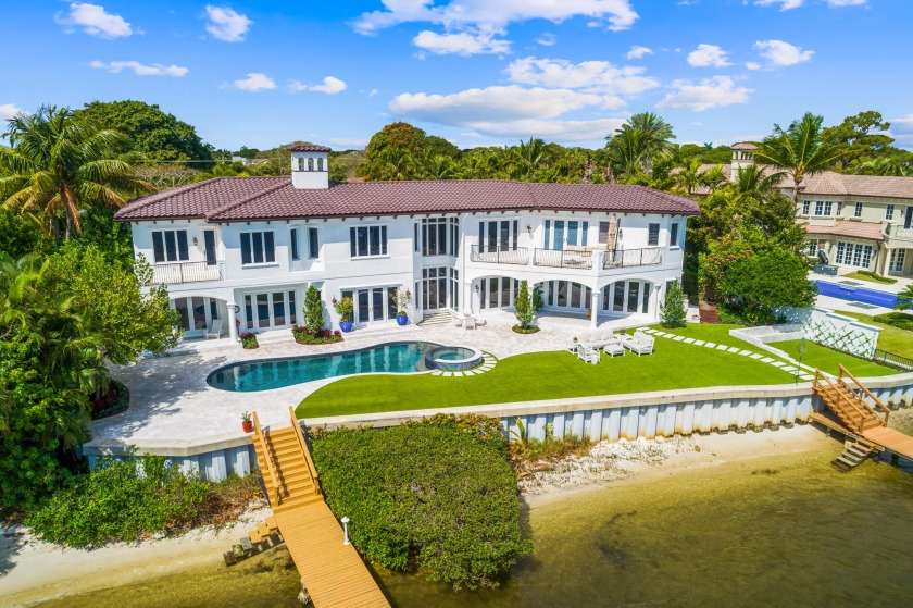 Newly renovated transitional custom estate situated on 1.5 acres - Beach Home for sale in Tequesta, Florida on Beachhouse.com