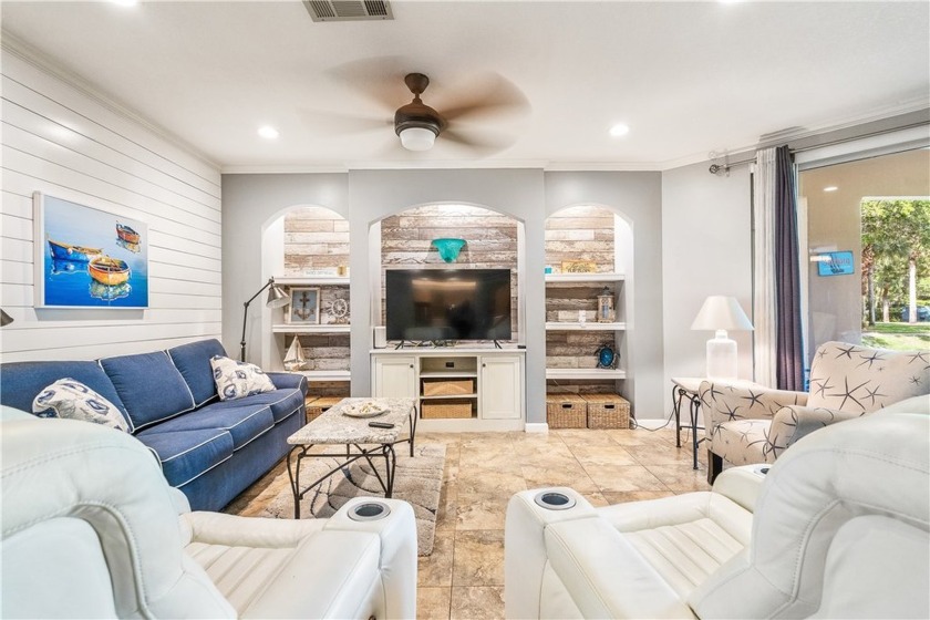 Turnkey 1st-floor condo offers effortless coastal style. Inside - Beach Condo for sale in Vero Beach, Florida on Beachhouse.com