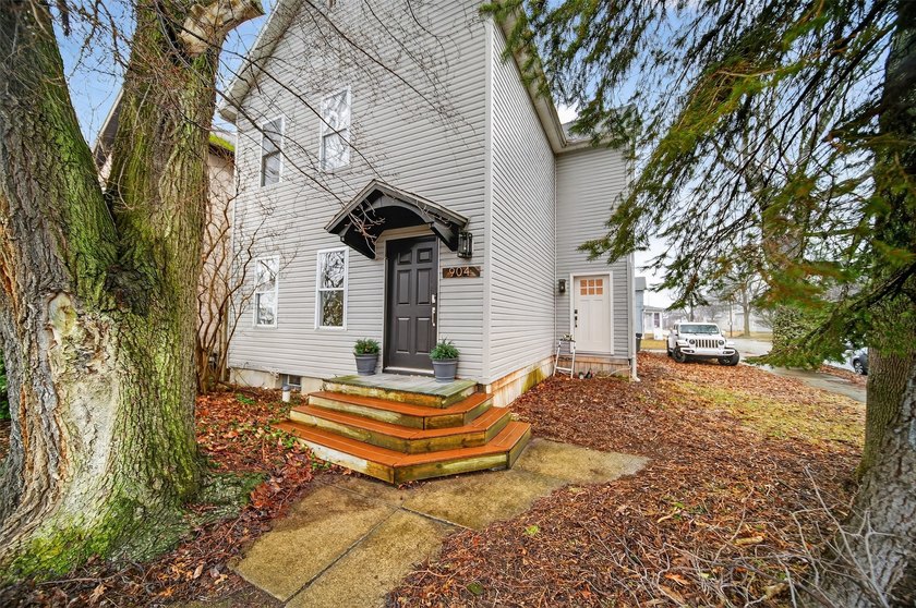 Fully furnished, gutted and remodeled two-unit featuring three - Beach Home for sale in Erie, Pennsylvania on Beachhouse.com