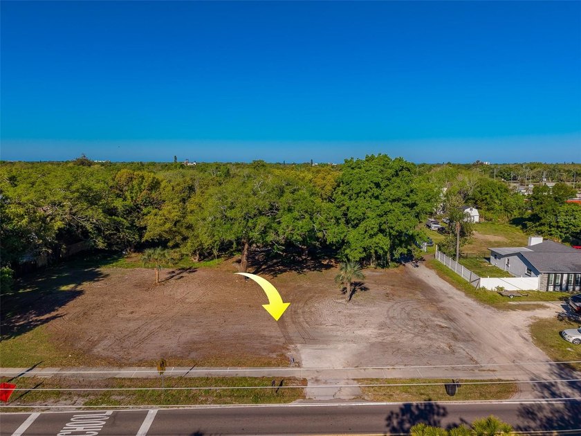 Attention: All Developers and Builders, this is a great - Beach Lot for sale in Largo, Florida on Beachhouse.com