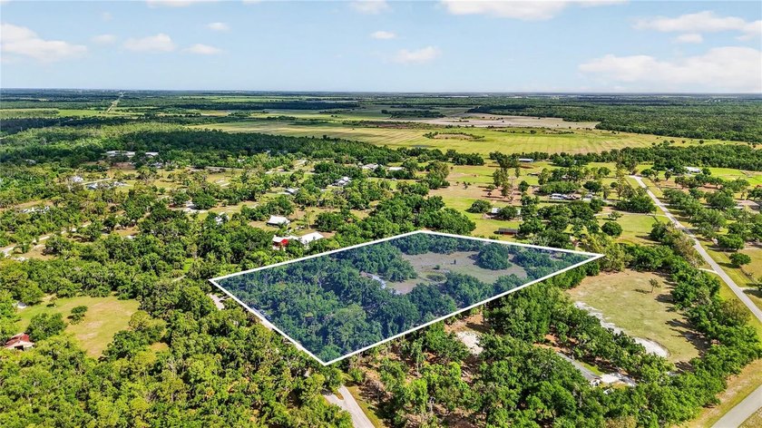 Located in the highly sought-after Myakka Valley Ranches, this 5 - Beach Home for sale in Sarasota, Florida on Beachhouse.com