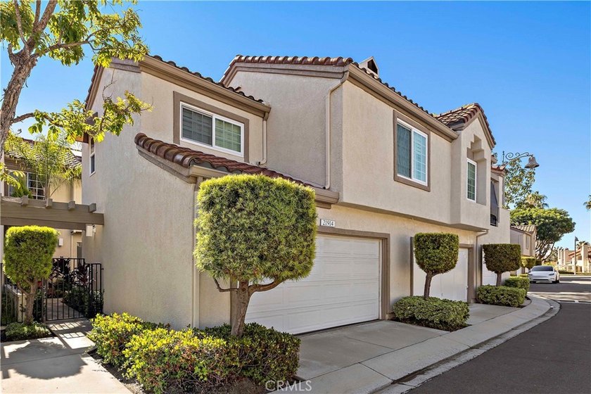Beautiful newly remodeled home in excellent location. Features 3 - Beach Townhome/Townhouse for sale in Mission Viejo, California on Beachhouse.com