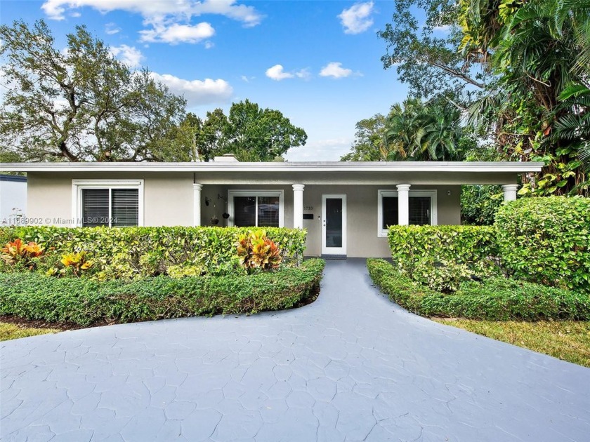 Welcome to Shady Banks located in the heart of East Fort - Beach Home for sale in Fort Lauderdale, Florida on Beachhouse.com