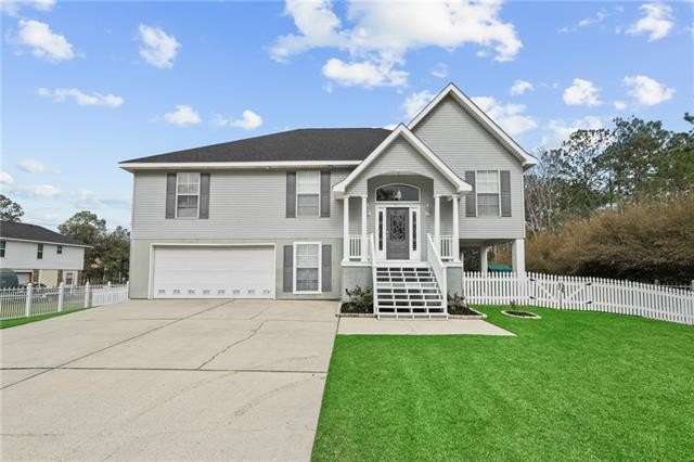 NEW FORTIFIED ROOF!!!  TRANSFERABLE FLOOD INSURANCE (UNDER - Beach Home for sale in Slidell, Louisiana on Beachhouse.com