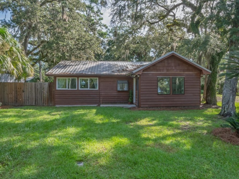 NEW PRICE! MOTIVATED SELLERS! Dreaming of a peaceful coastal - Beach Home for sale in Crawfordville, Florida on Beachhouse.com