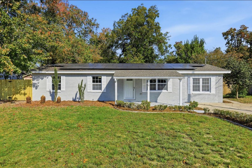 Nestled in the heart of Fort Walton Beach, this beautifully - Beach Home for sale in Fort Walton Beach, Florida on Beachhouse.com