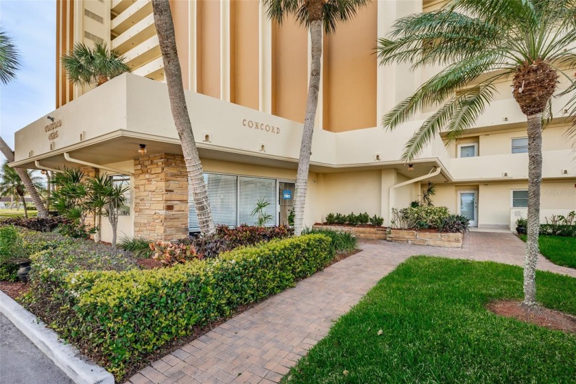 Welcome to this well sought after SEVENTH FLOOR CORNER condo - Beach Condo for sale in St. Petersburg, Florida on Beachhouse.com