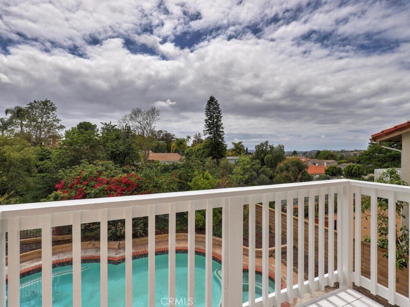 Charming Pool Home on Rare Corner Lot in South Mission Viejo! - Beach Home for sale in Mission Viejo, California on Beachhouse.com
