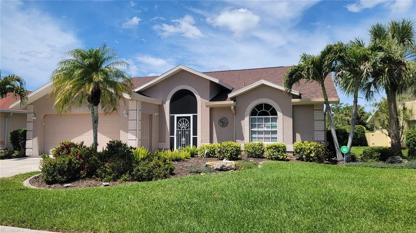 MUST SEE beautiful golf course, pool home in Tara Golf and - Beach Home for sale in Bradenton, Florida on Beachhouse.com