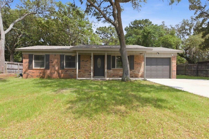 Welcome to your new home! This beautifully remodeled brick home - Beach Home for sale in Shalimar, Florida on Beachhouse.com