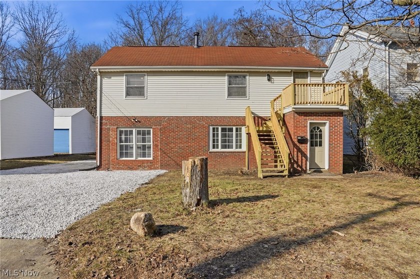 Welcome to this Geneva beauty! this is a fully renovated - Beach Home for sale in Geneva, Ohio on Beachhouse.com
