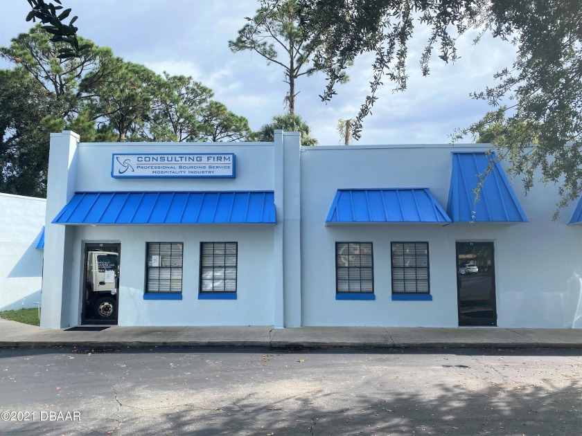 Previously used as a professional office.  2000 SF of finished - Beach Commercial for sale in Daytona Beach, Florida on Beachhouse.com