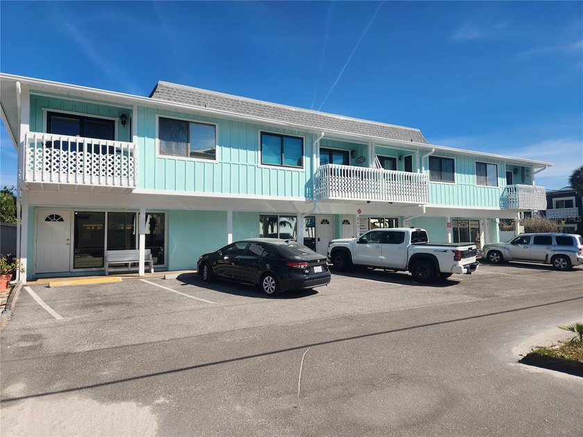Commercial space on Gulf Drive N in Bradenton Beach on Anna - Beach Commercial for sale in Bradenton Beach, Florida on Beachhouse.com