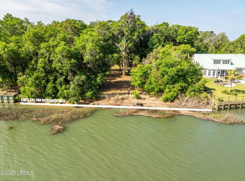 Beautiful 1.48 acre deepwater lot located in the gated community - Beach Lot for sale in Saint Helena Island, South Carolina on Beachhouse.com