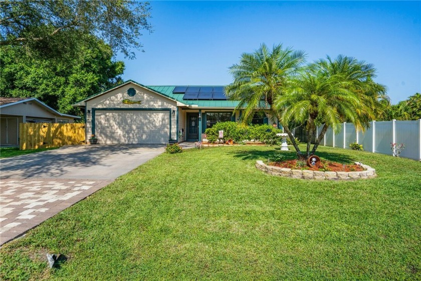 This is a beautiful 3 bedroom 2 bath pool home in Vero Beach - Beach Home for sale in Vero Beach, Florida on Beachhouse.com