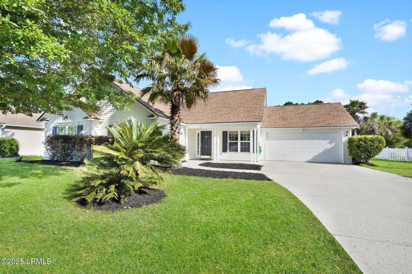 Welcome to 4 Wellington Drive--a charming 3BD/2BA home with - Beach Home for sale in Bluffton, South Carolina on Beachhouse.com