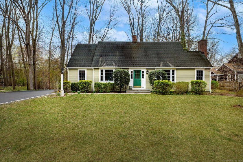 Tucked away on a quiet cul-de-sac in Norwalk's sought-after - Beach Home for sale in Norwalk, Connecticut on Beachhouse.com
