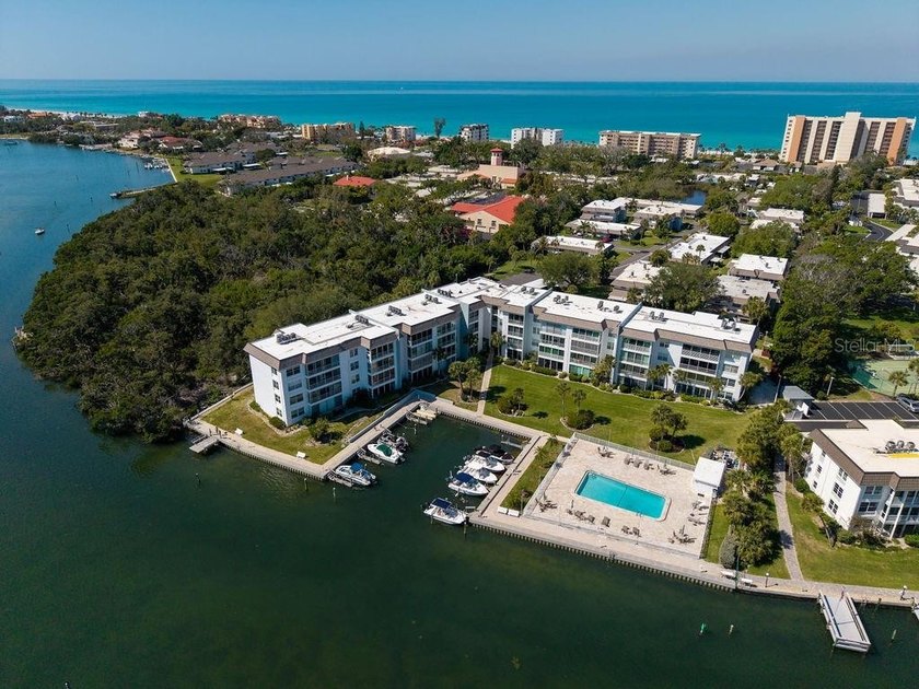 Enjoy the best of the Longboat Key lifestyle in this beautifully - Beach Condo for sale in Longboat Key, Florida on Beachhouse.com