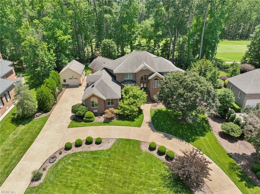 JUST BEAUTIFUL! Located at the end of a quiet cul-de-sac on the - Beach Home for sale in Williamsburg, Virginia on Beachhouse.com