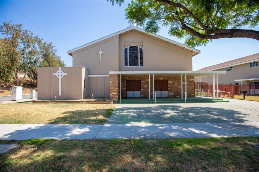 Wow! Wow! Wow! St John's Evangelical Lutheran Church is located - Beach Commercial for sale in Long Beach, California on Beachhouse.com