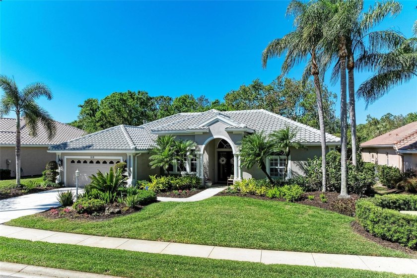 Under contract-accepting backup offers. Discover unparalleled - Beach Home for sale in Lakewood Ranch, Florida on Beachhouse.com