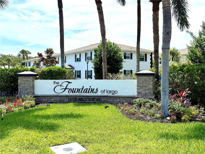 Enjoy the Florida lifestyle in this sunny and upgraded condo - Beach Condo for sale in Largo, Florida on Beachhouse.com
