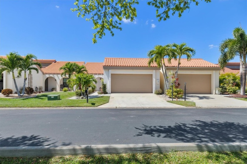 ENJOY THIS BEAUTIFUL 2 bedroom/2 bath VILLA with GORGEOUS - Beach Home for sale in Punta Gorda, Florida on Beachhouse.com