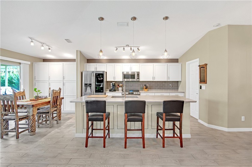 Welcome home to this beautifully renovated 3BR, 2BA lakefront - Beach Home for sale in Vero Beach, Florida on Beachhouse.com