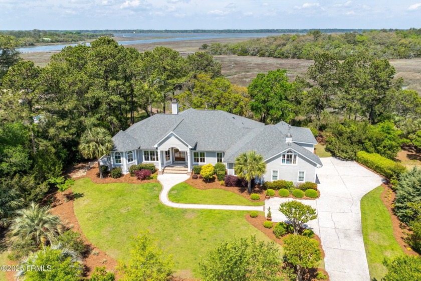 Discover the opportunity to own this extraordinary residence - Beach Home for sale in Dataw Island, South Carolina on Beachhouse.com